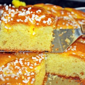 Lemon Slice with lemon curd and nibbed sugar